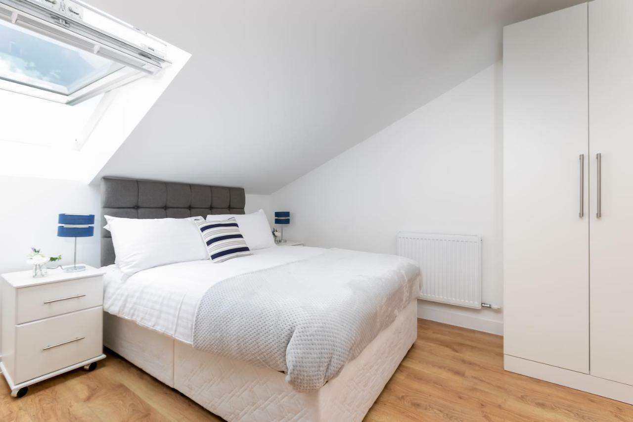 Skyvillion - Cozy Apartments In Enfield Town With Free Parking & Wifi Dış mekan fotoğraf